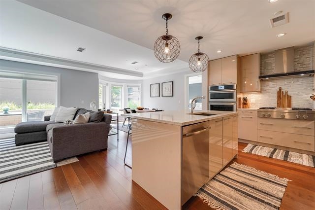 100 ETON ROW Unit: 204