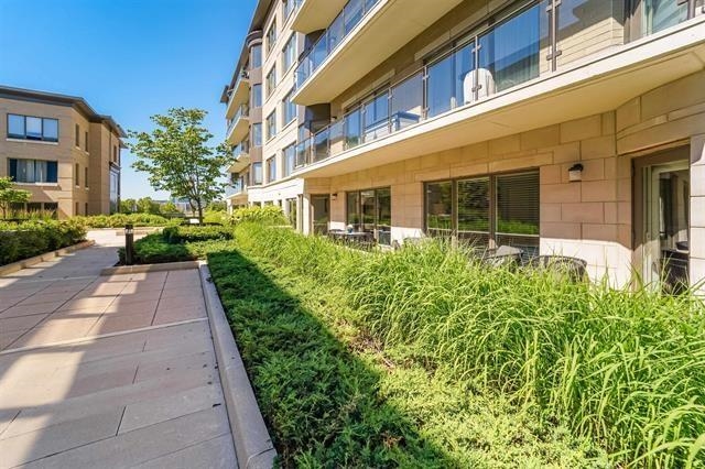 100 ETON ROW Unit: 204