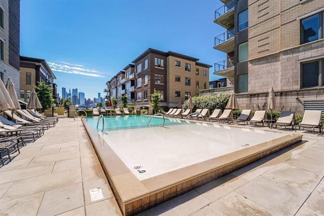 100 ETON ROW Unit: 204