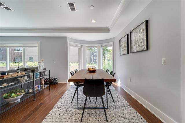 100 ETON ROW Unit: 204
