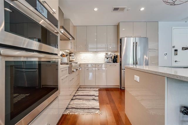 100 ETON ROW Unit: 204