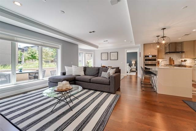 100 ETON ROW Unit: 204