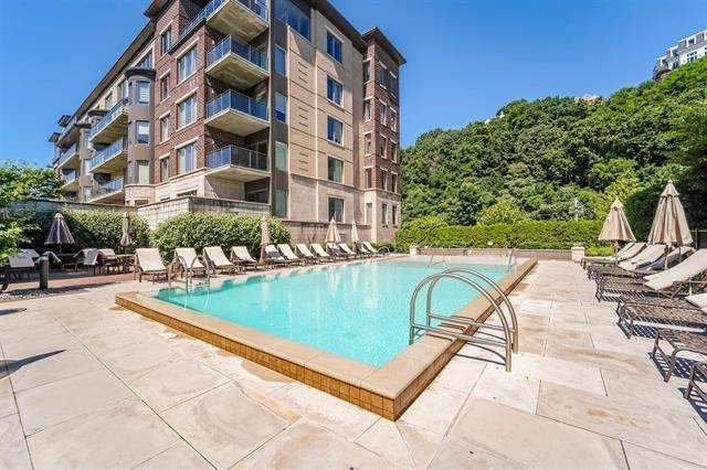 100 ETON ROW Unit: 204