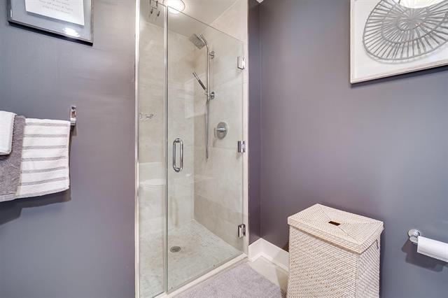 100 ETON ROW Unit: 204