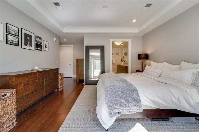 100 ETON ROW Unit: 204