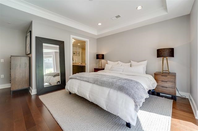 100 ETON ROW Unit: 204