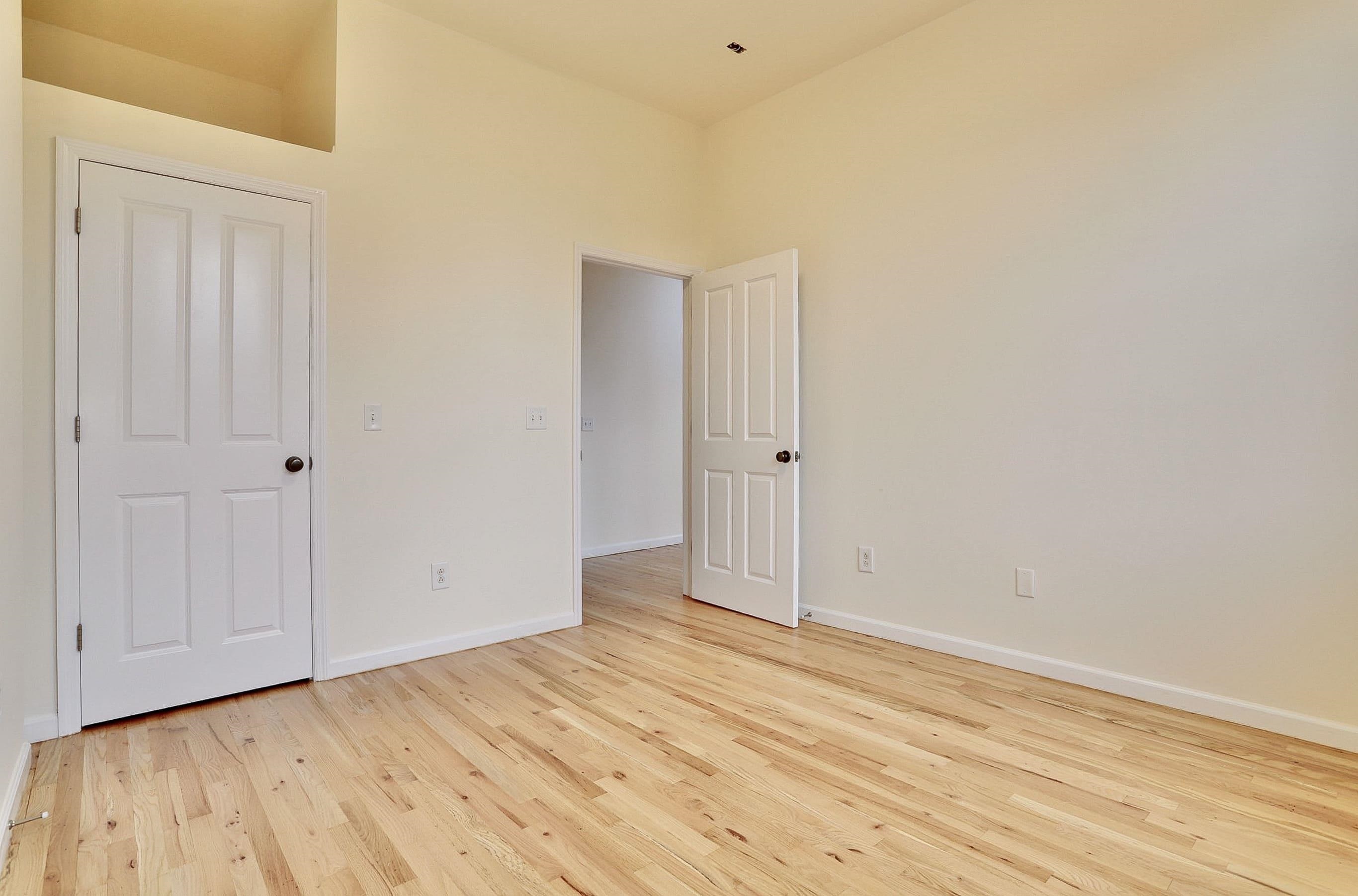 105 11TH ST Unit: 4F