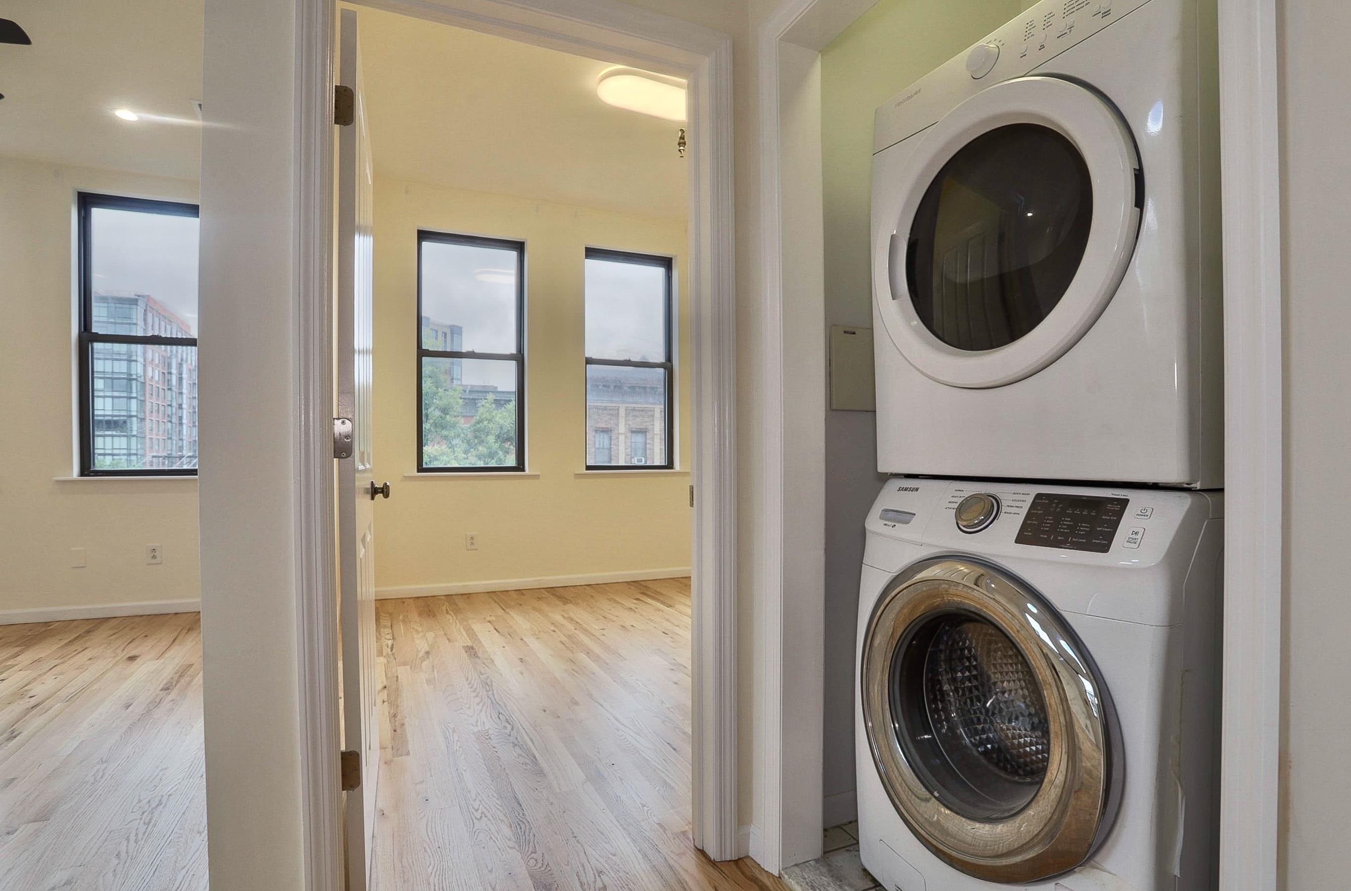 105 11TH ST Unit: 4F