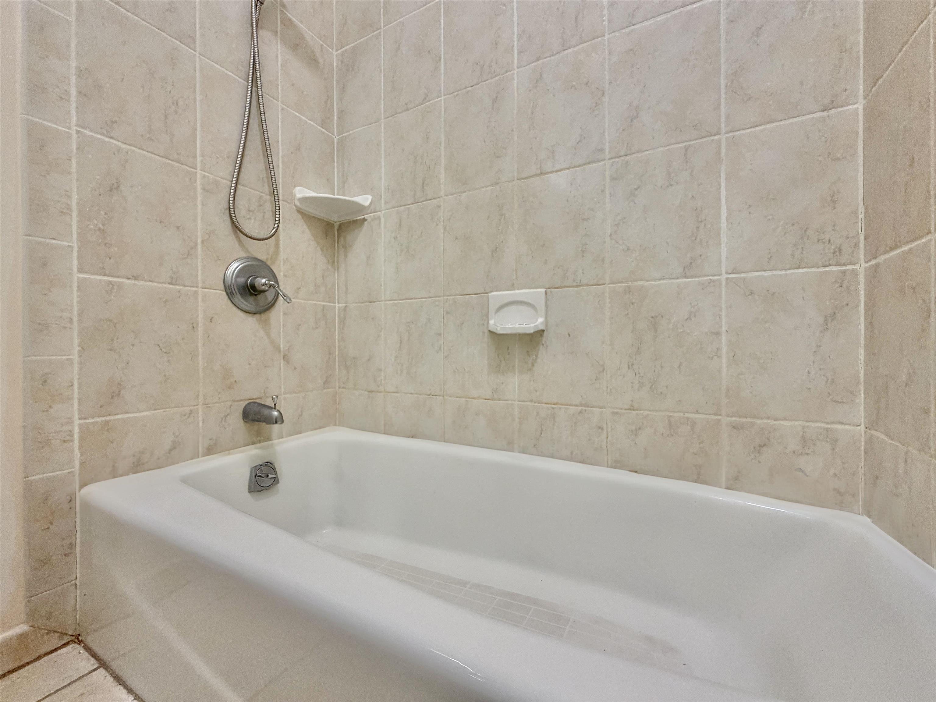 105 11TH ST Unit: 4F