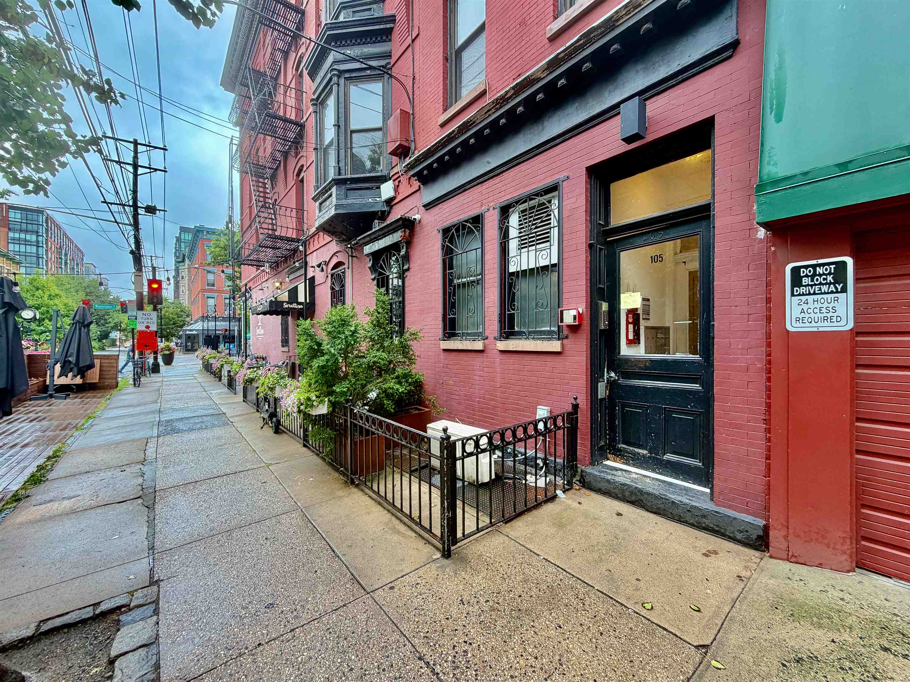 105 11TH ST Unit: 4F