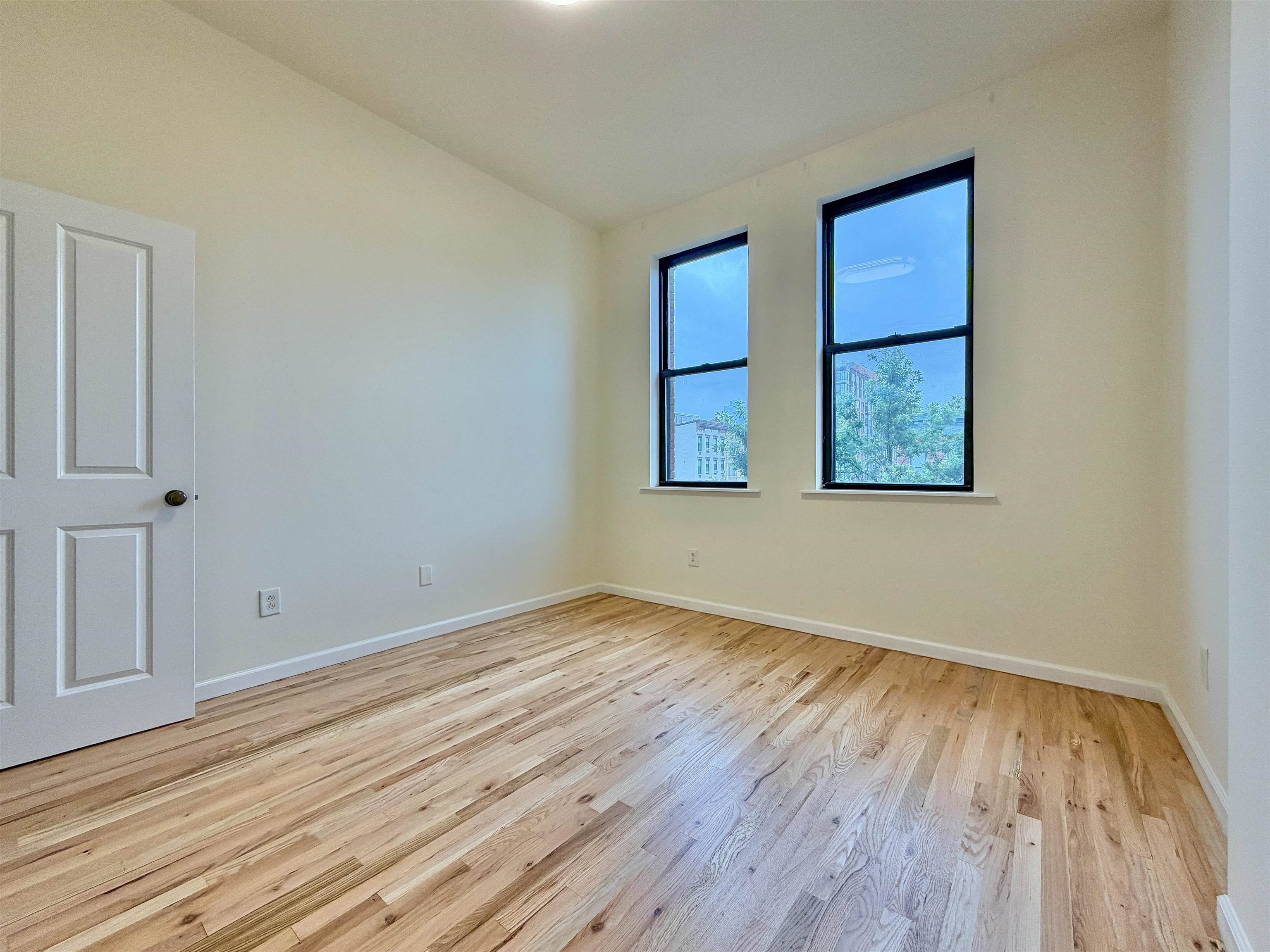105 11TH ST Unit: 4F