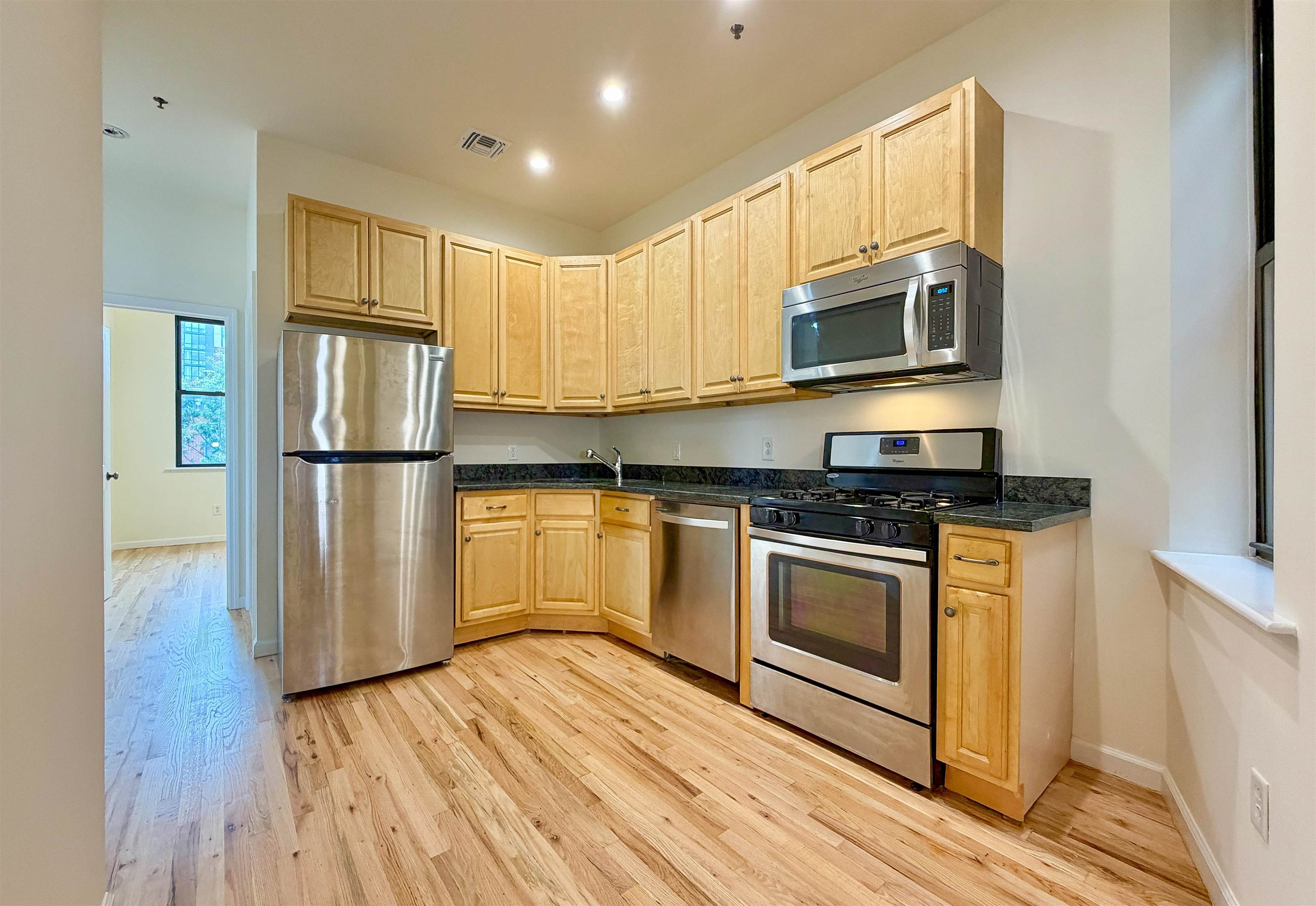 105 11TH ST Unit: 4F
