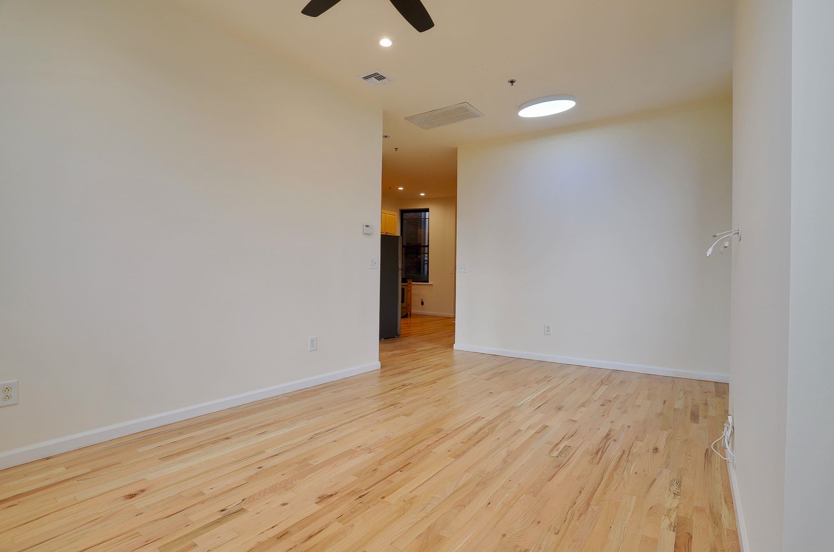105 11TH ST Unit: 4F