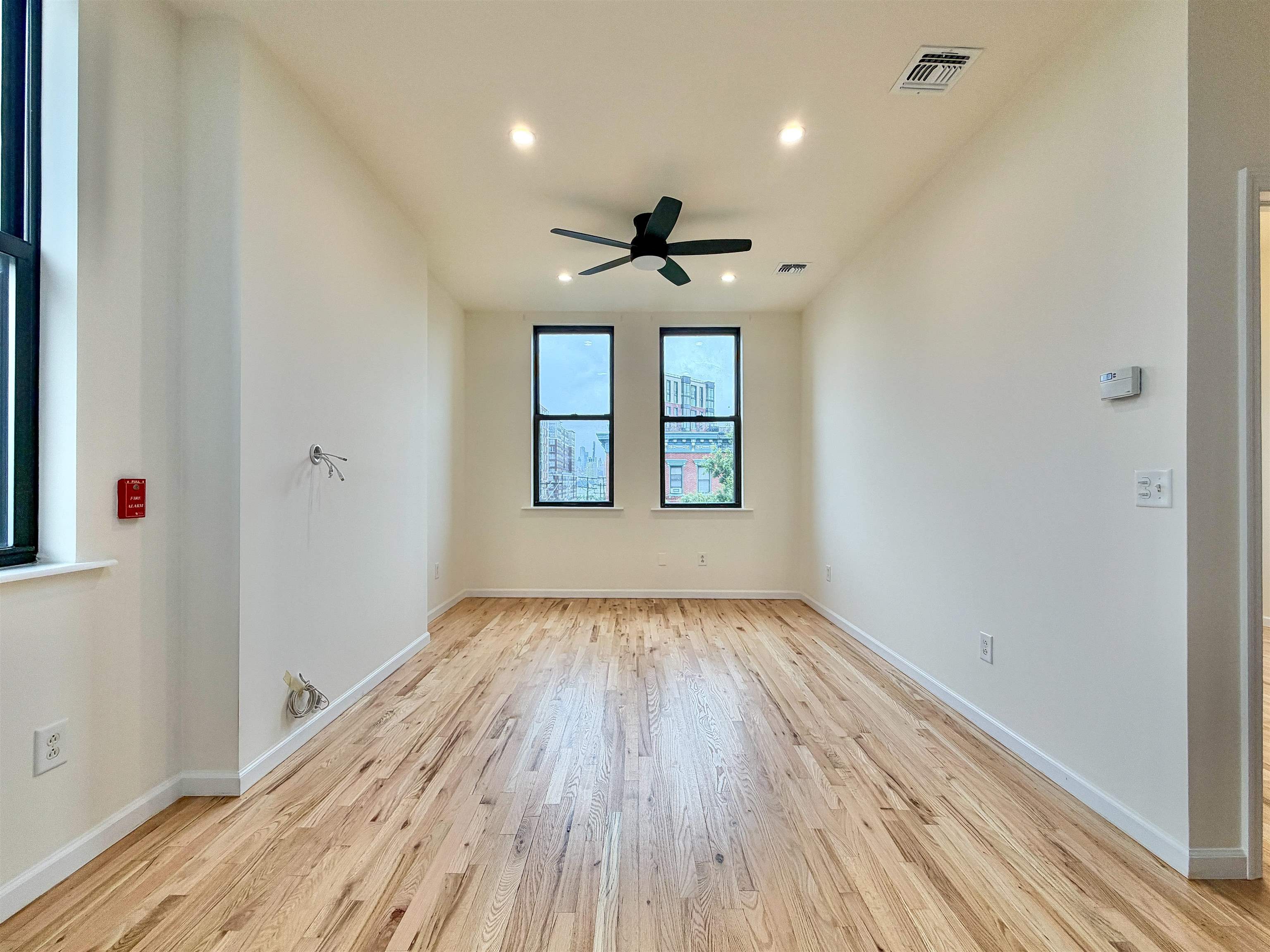 105 11TH ST Unit: 4F