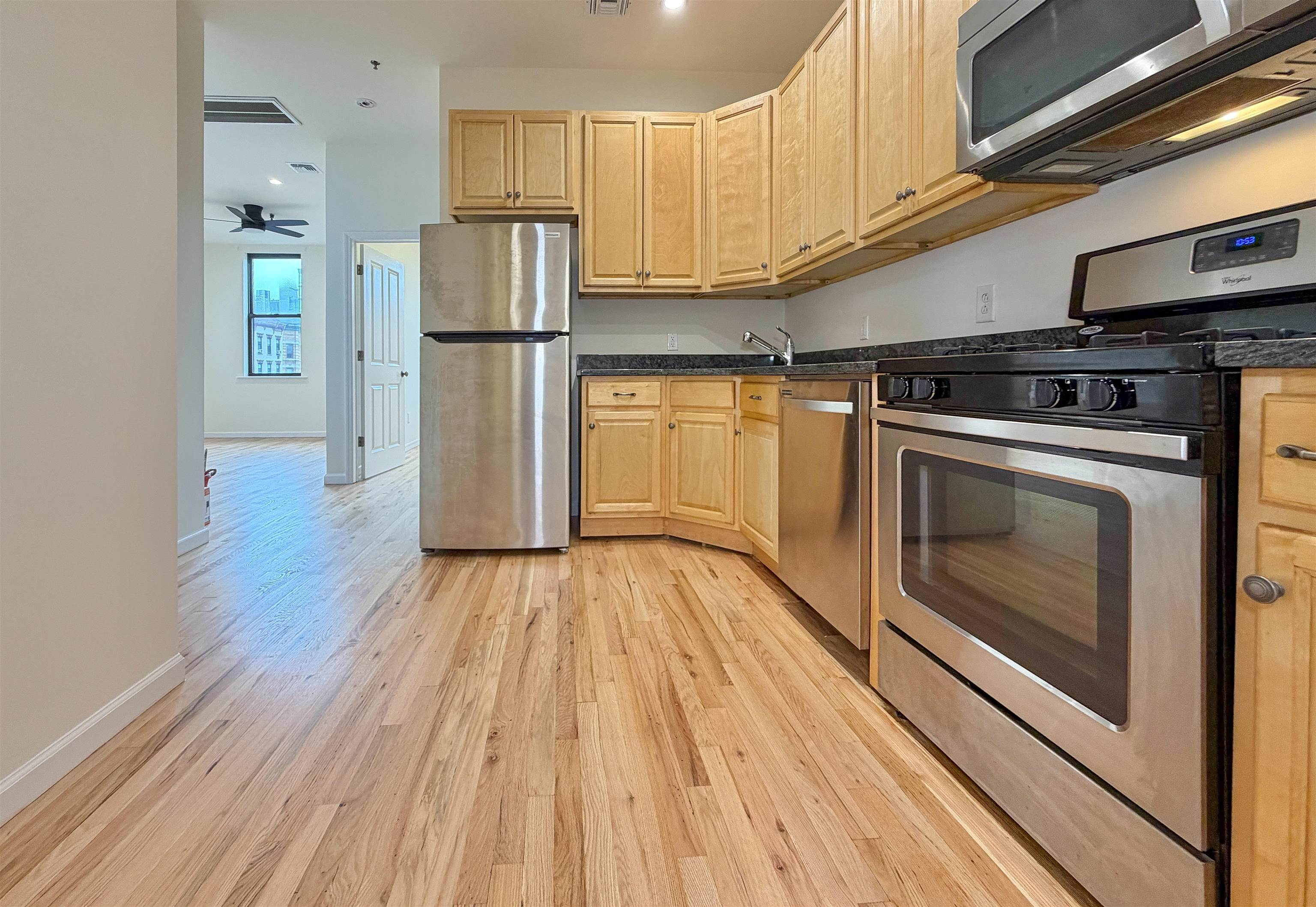 105 11TH ST Unit: 4F