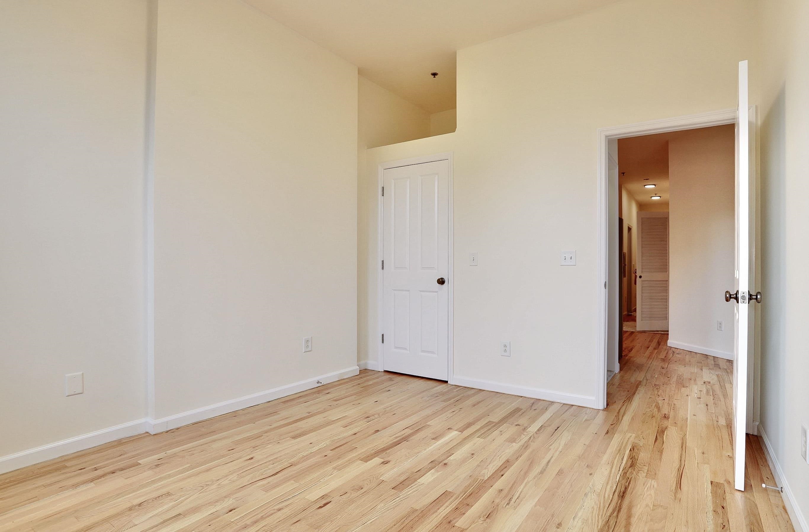 105 11TH ST Unit: 4F