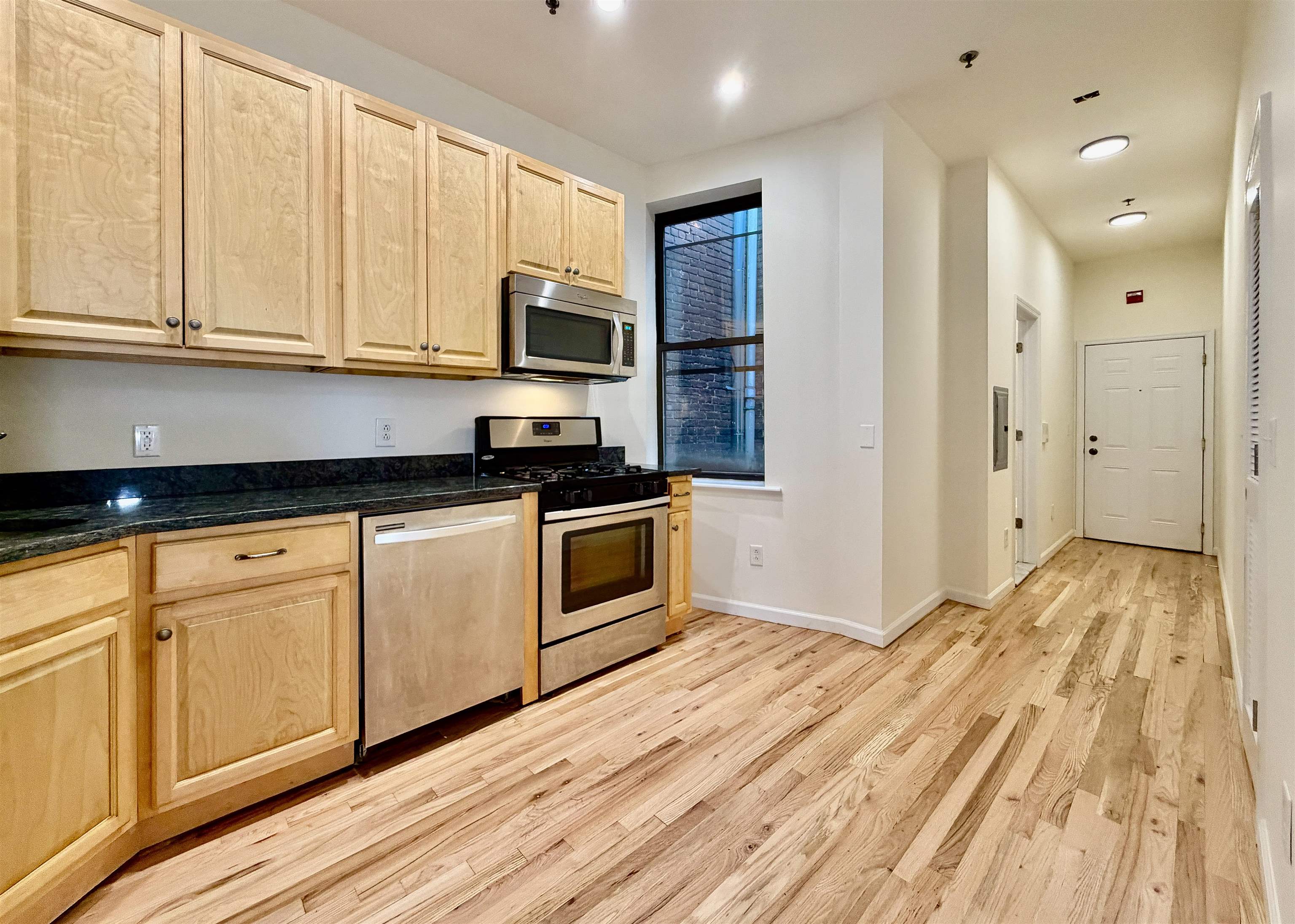 105 11TH ST Unit: 4F