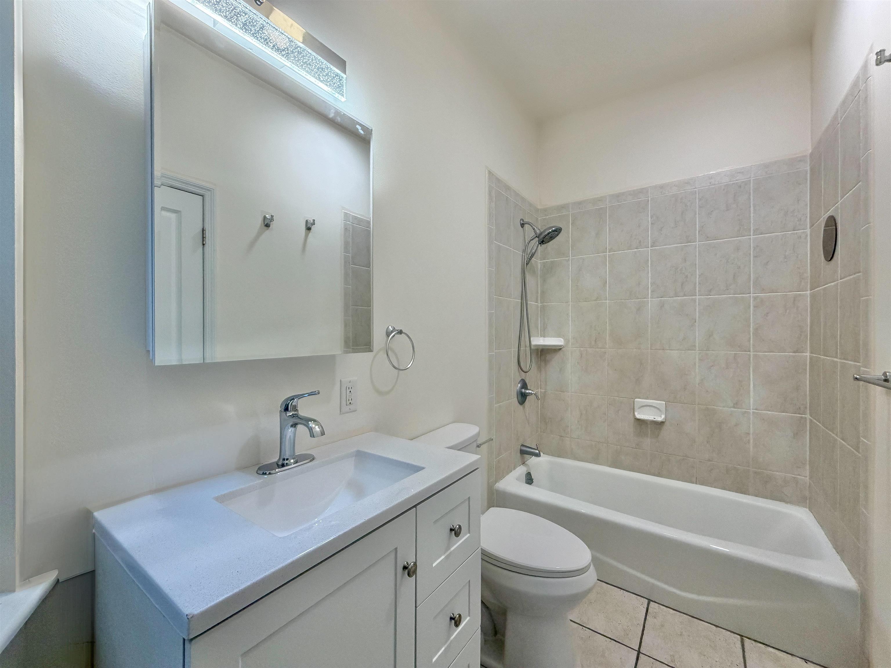 105 11TH ST Unit: 4F
