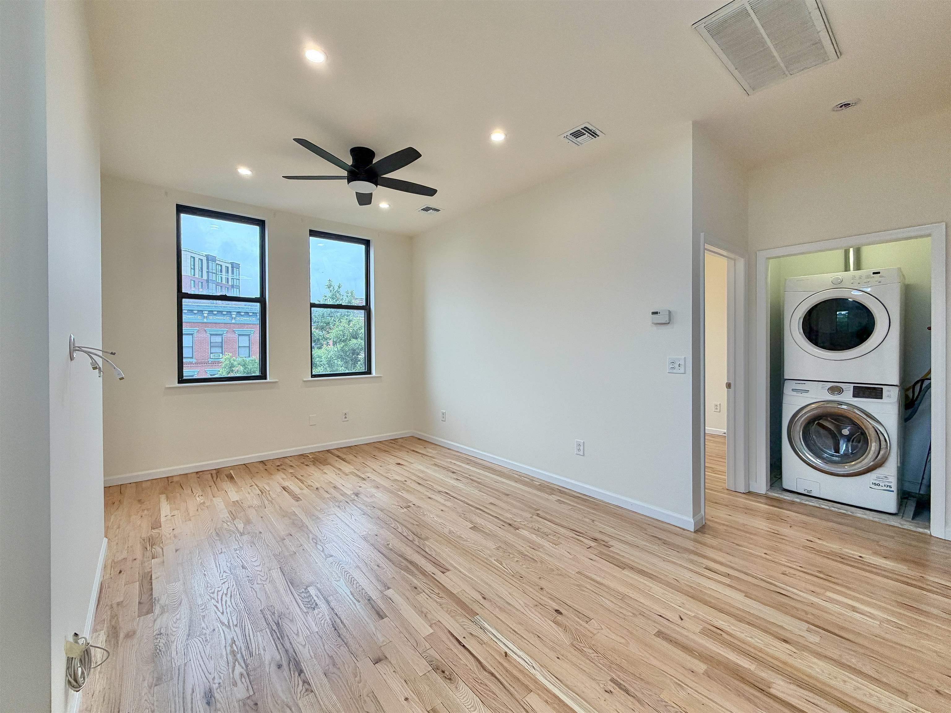 105 11TH ST Unit: 4F