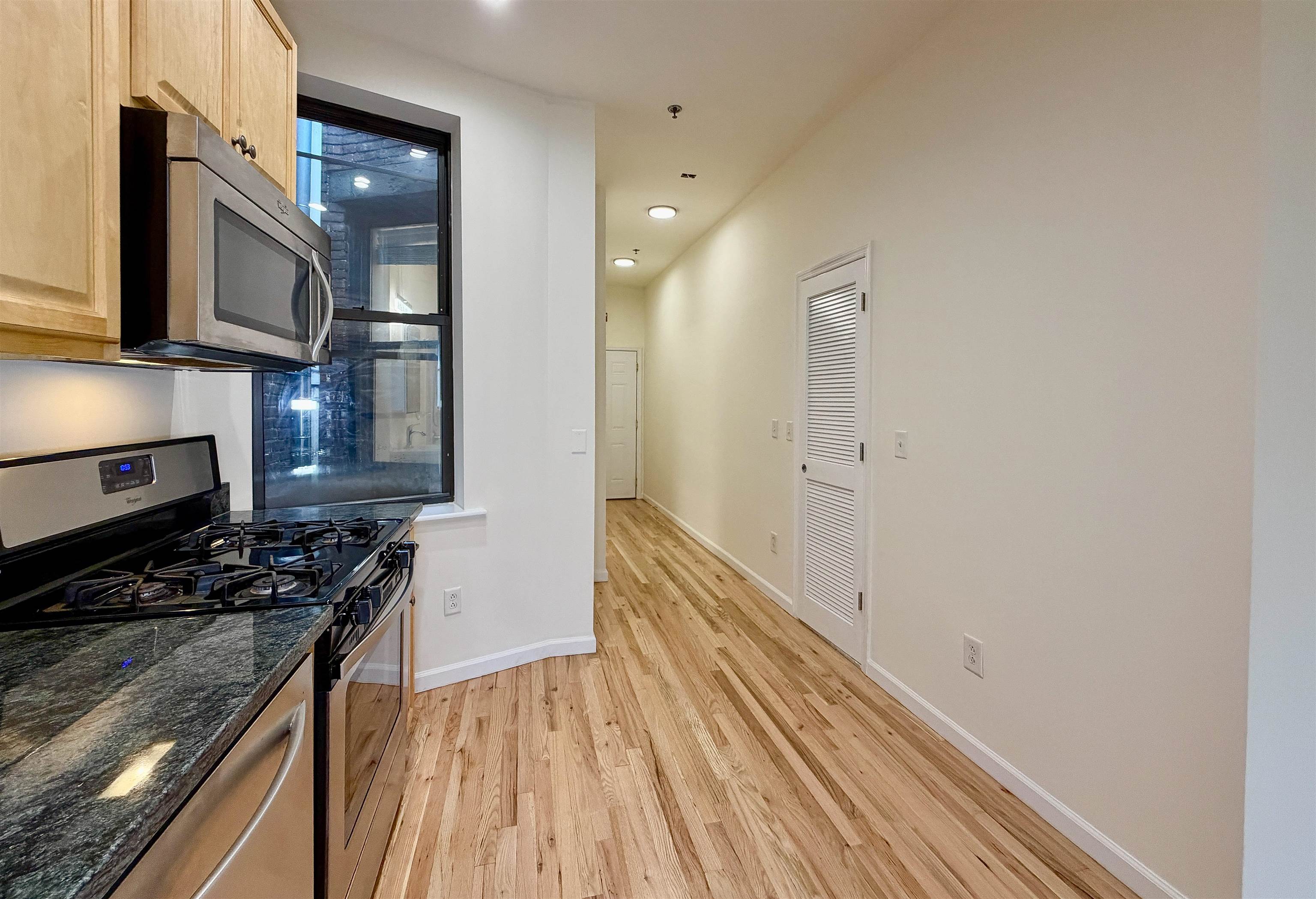 105 11TH ST Unit: 4F