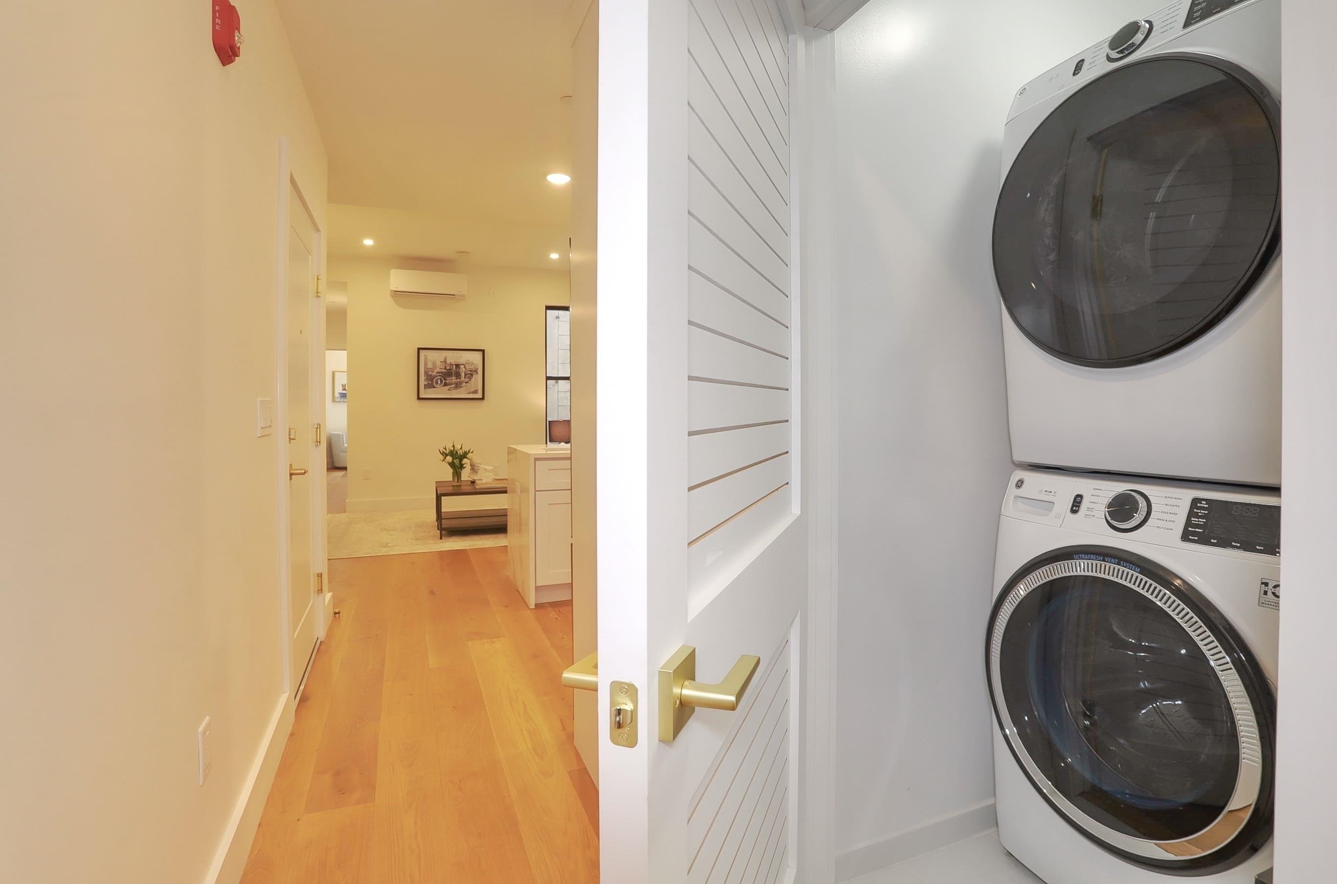 842 PARK AVE Unit: 302