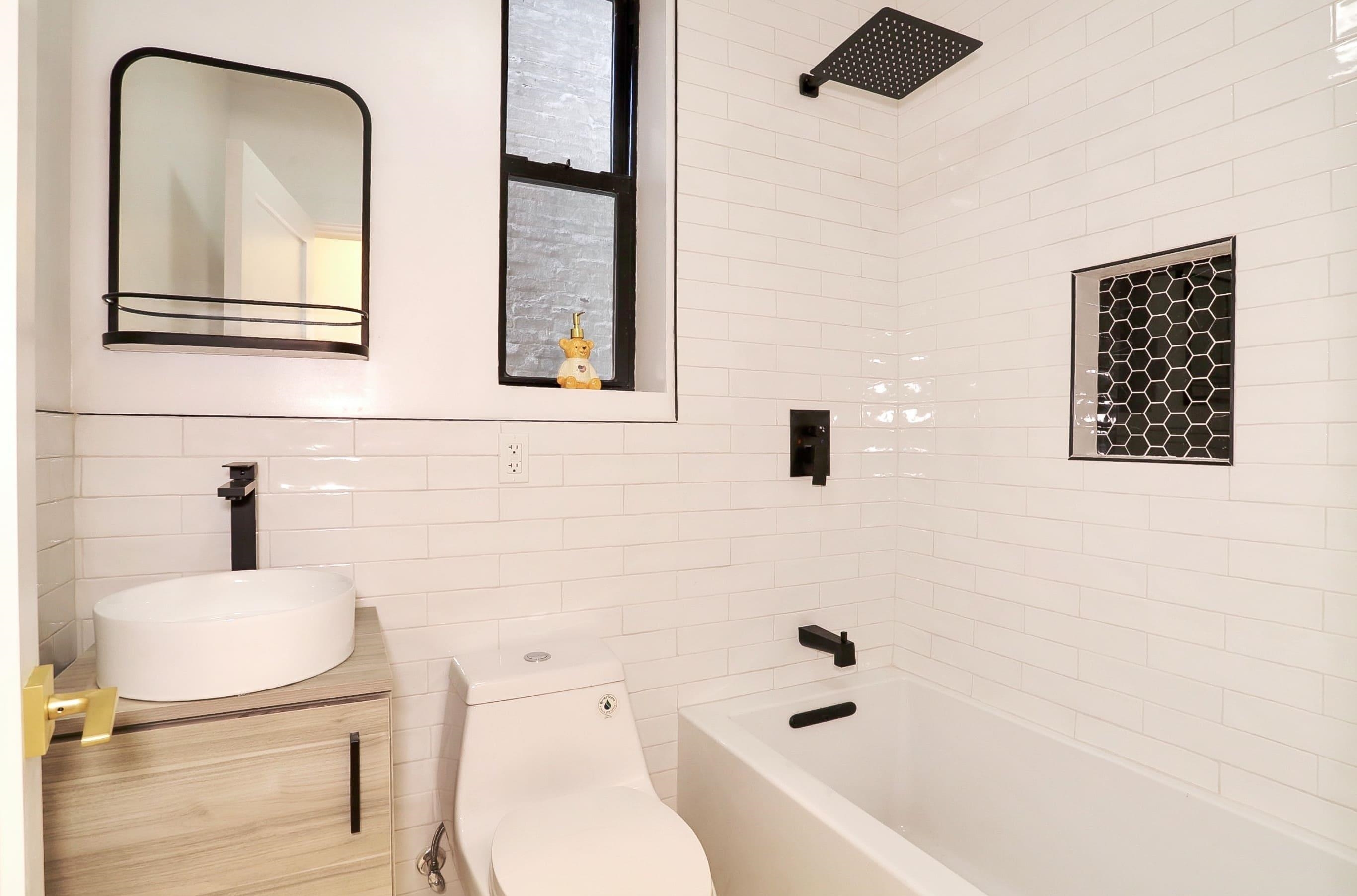 842 PARK AVE Unit: 302
