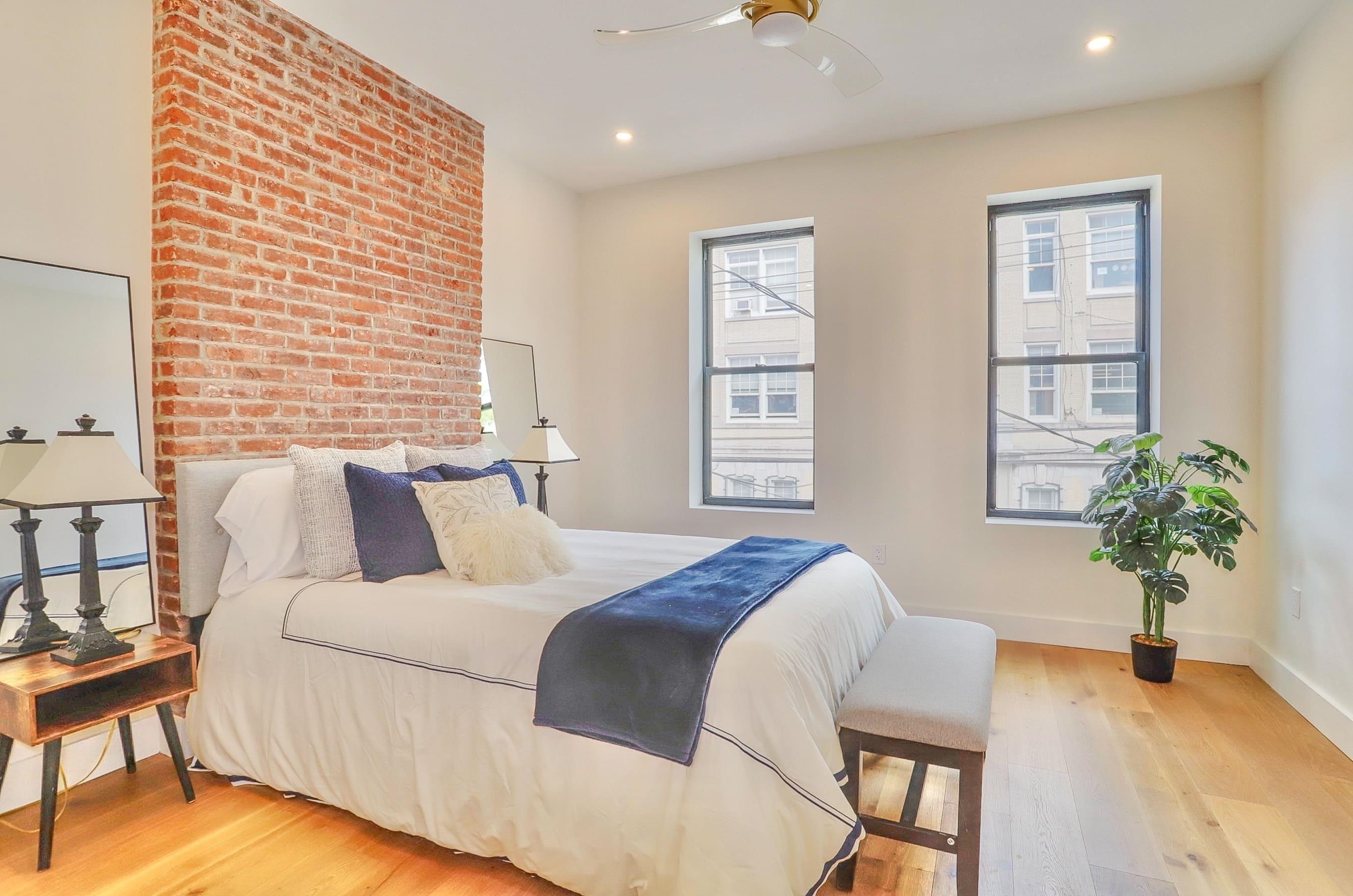 842 PARK AVE Unit: 302