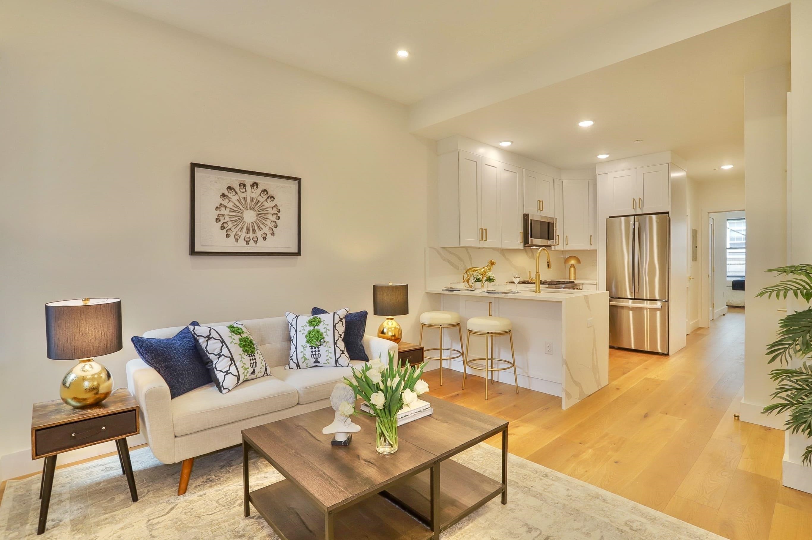 842 PARK AVE Unit: 302