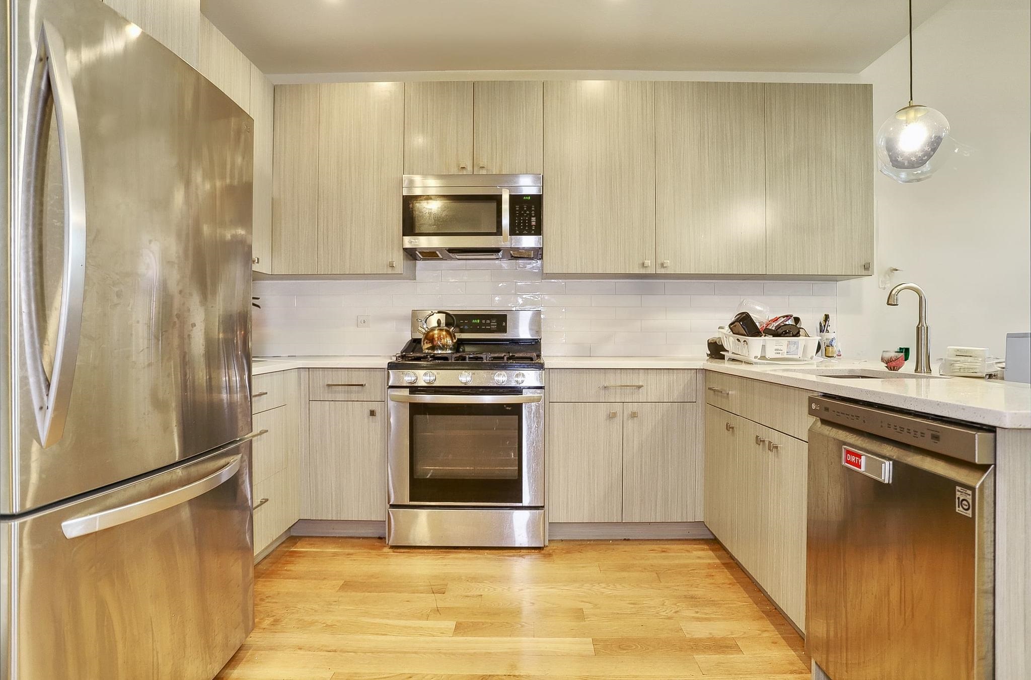 627 WASHINGTON ST Unit: 1
