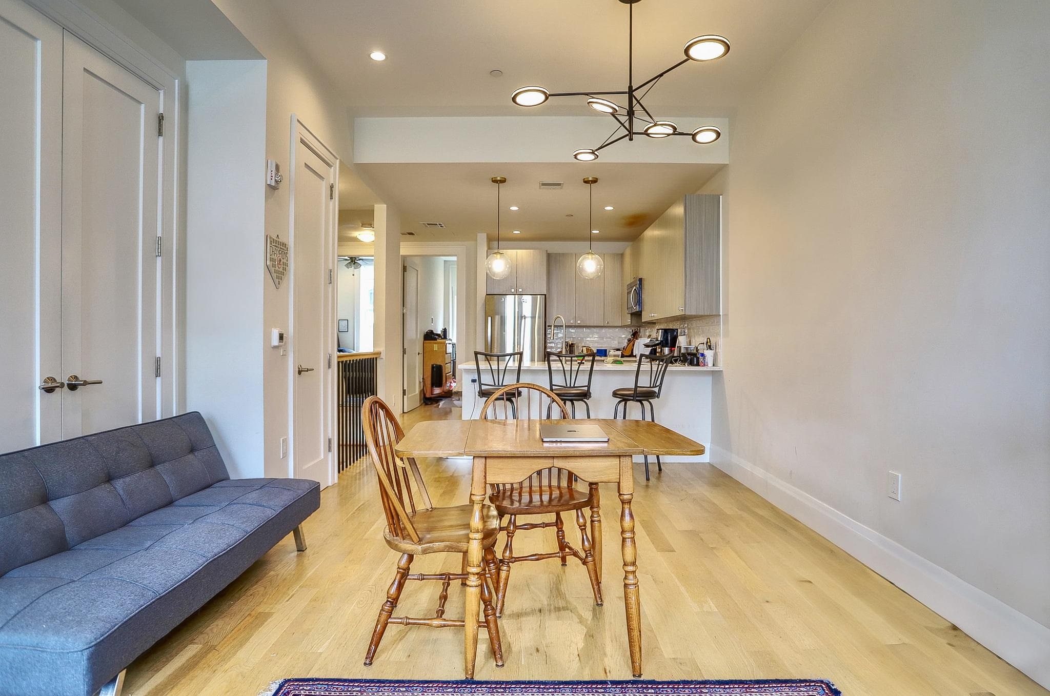 627 WASHINGTON ST Unit: 1