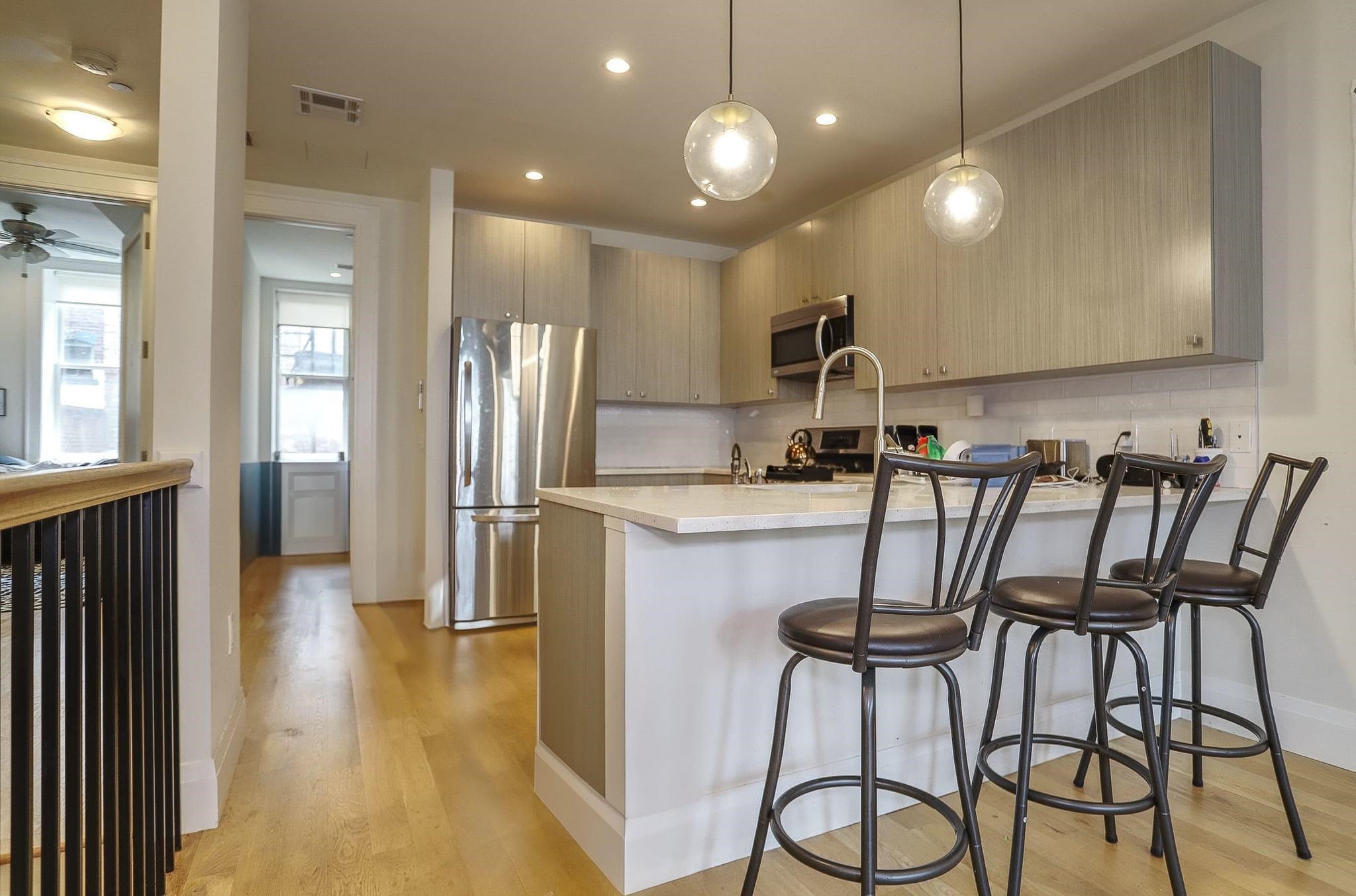 627 WASHINGTON ST Unit: 1