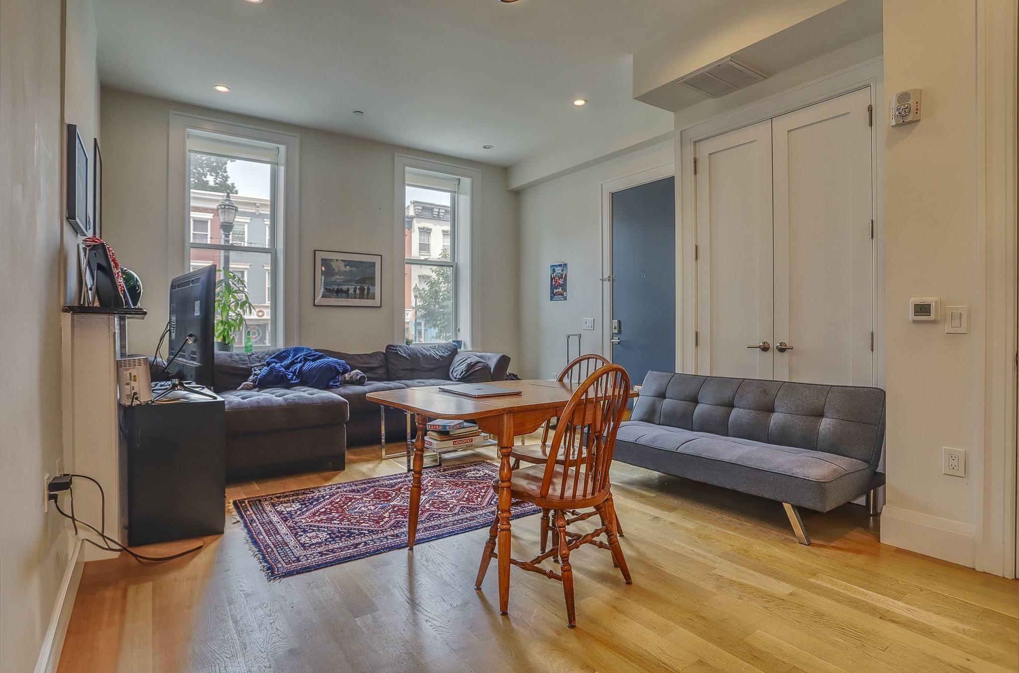 627 WASHINGTON ST Unit: 1