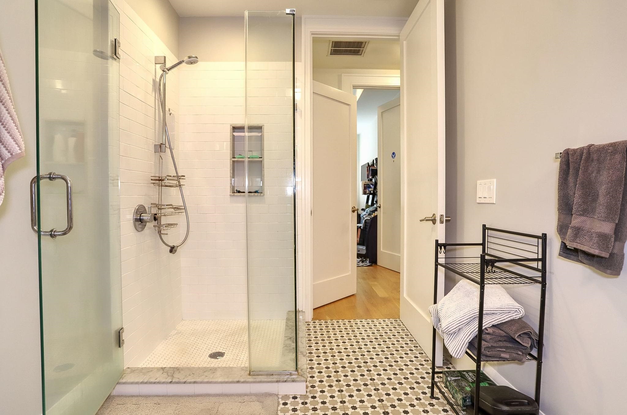 627 WASHINGTON ST Unit: 1