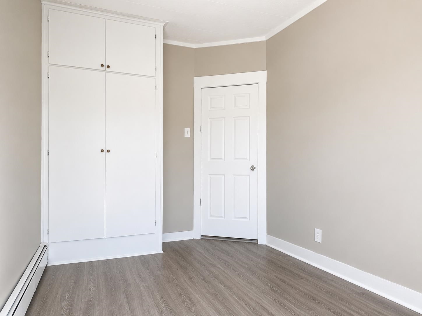 460 MERCER ST Unit: 3L