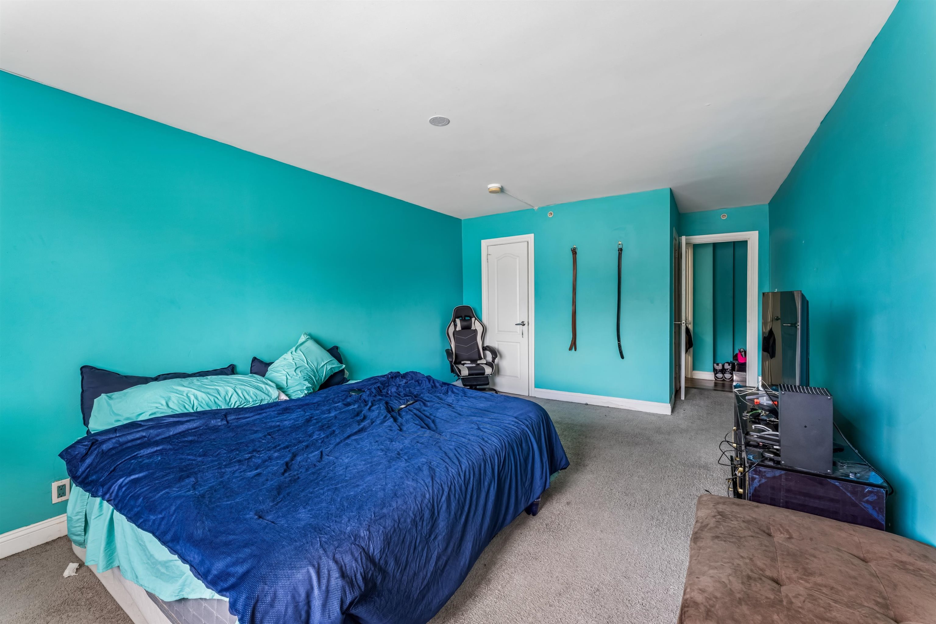60 PARKWAY DR Unit: 1M