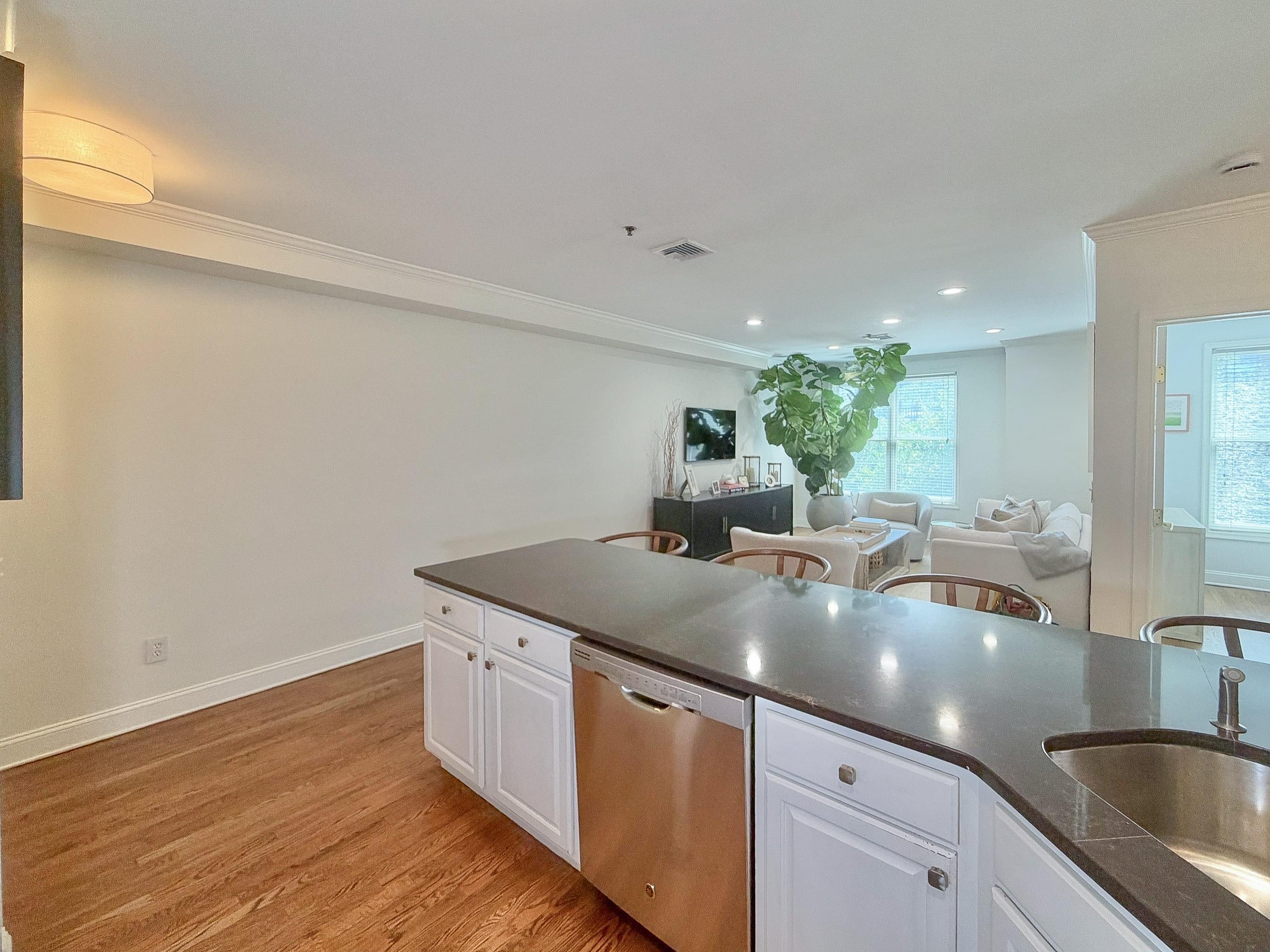725 JEFFERSON ST Unit: 28
