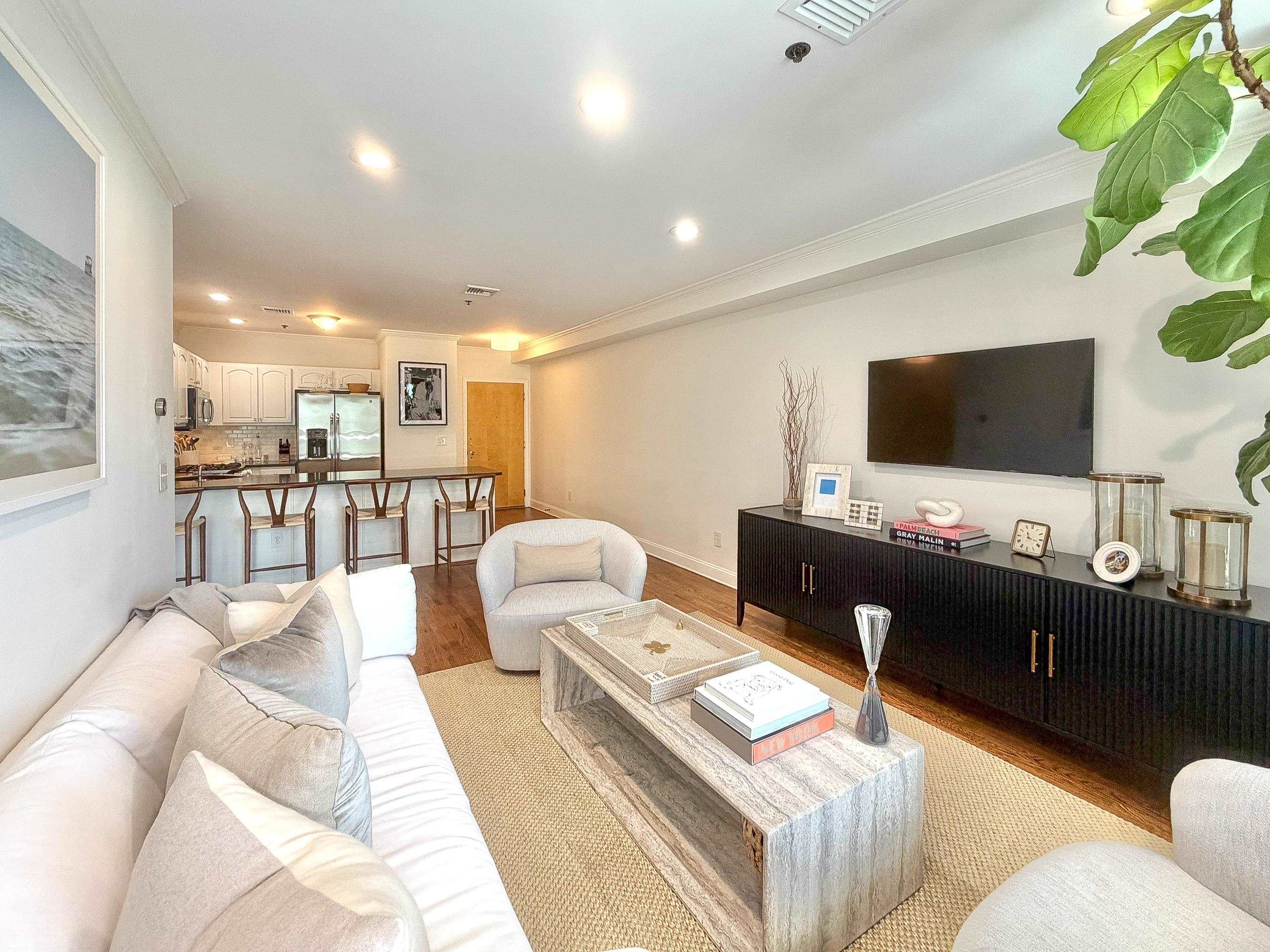 725 JEFFERSON ST Unit: 28
