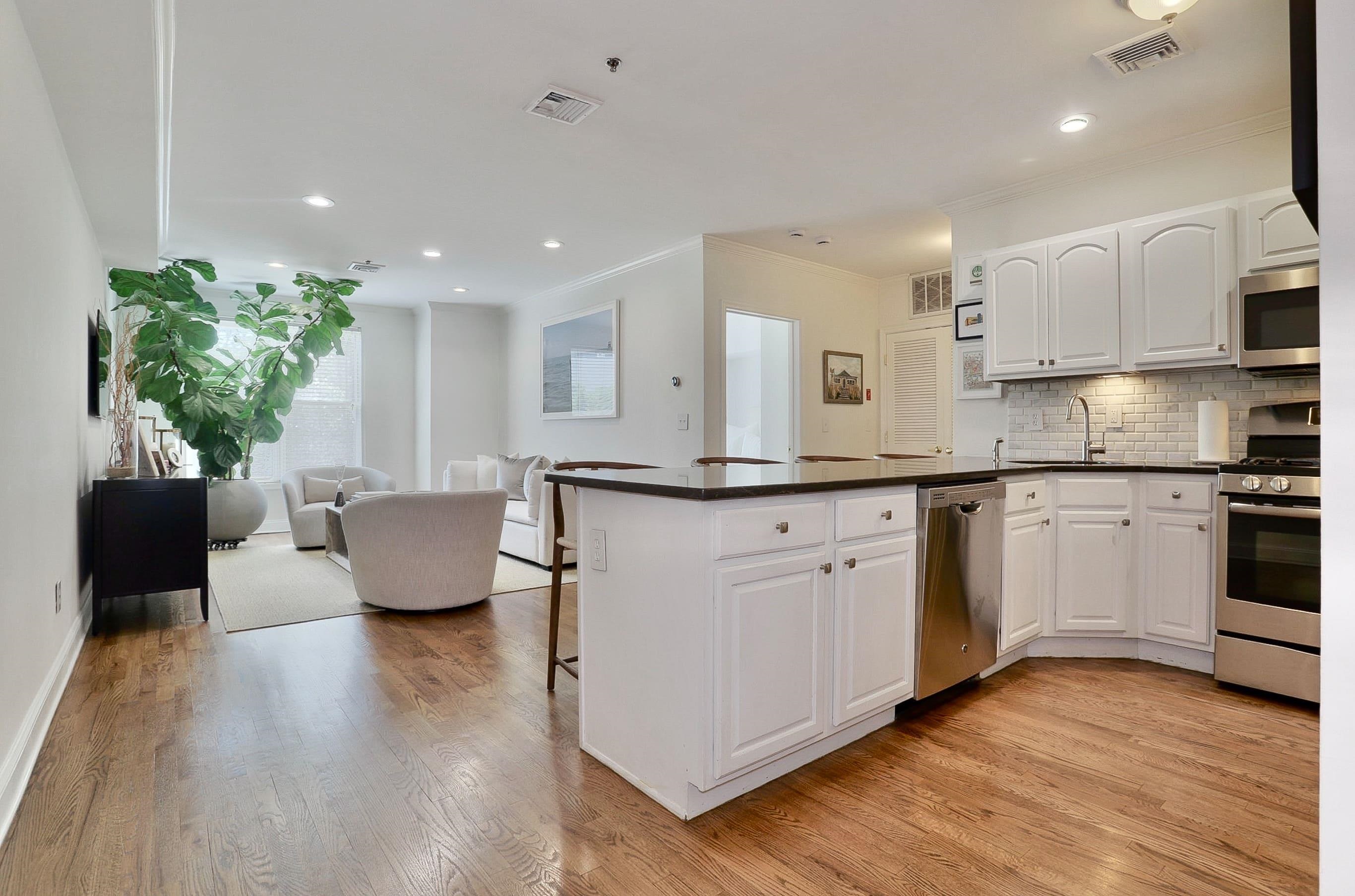 725 JEFFERSON ST Unit: 28