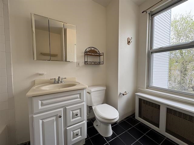 589 PALISADE AVE Unit: 2