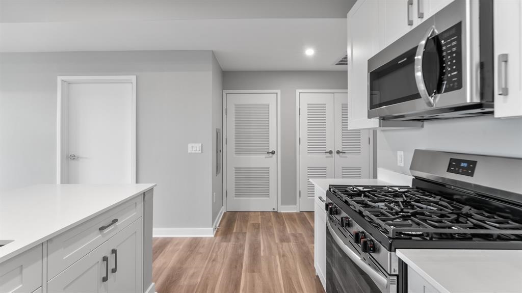 475 COMMUNIPAW AVE Unit: 207