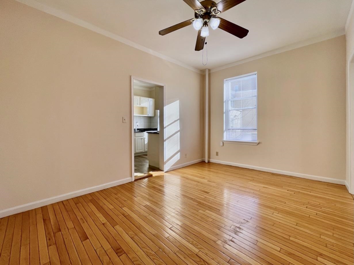 1614 SUMMIT AVE Unit: 4