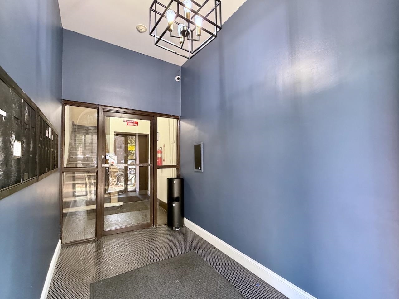 1614 SUMMIT AVE Unit: 4