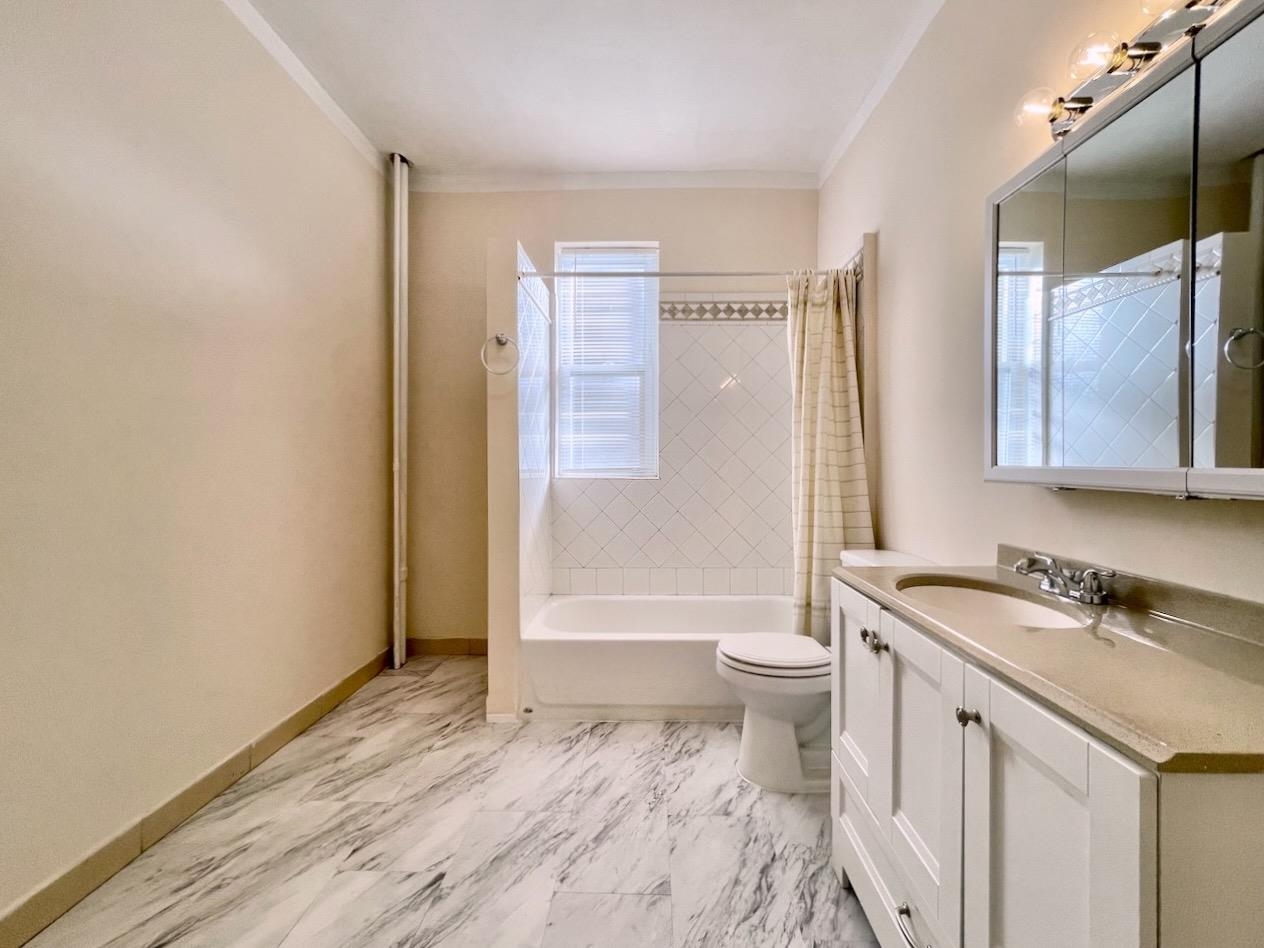 1614 SUMMIT AVE Unit: 4