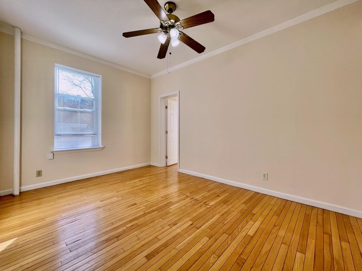 1614 SUMMIT AVE Unit: 4