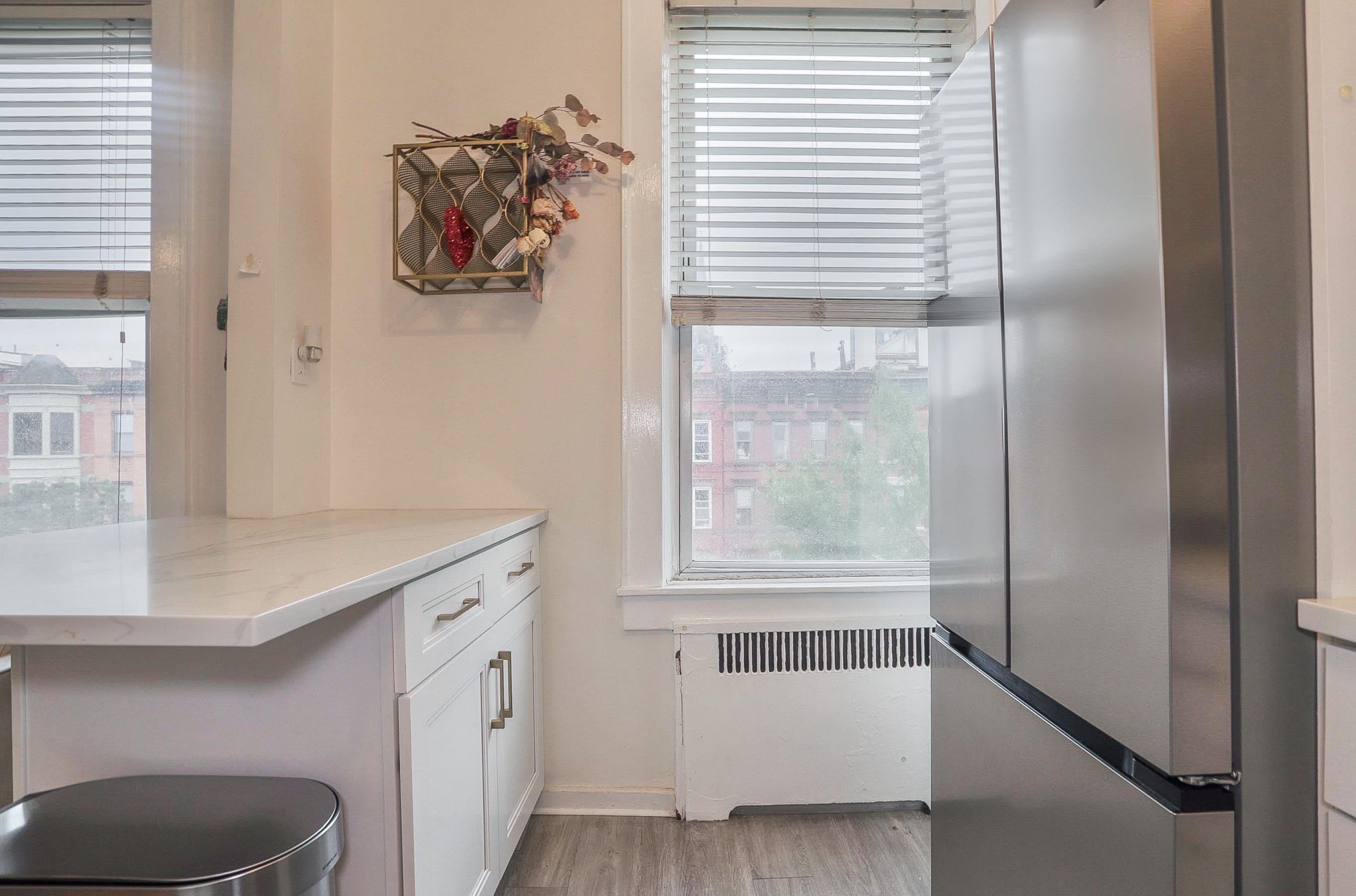 740 WASHINGTON ST Unit: 6
