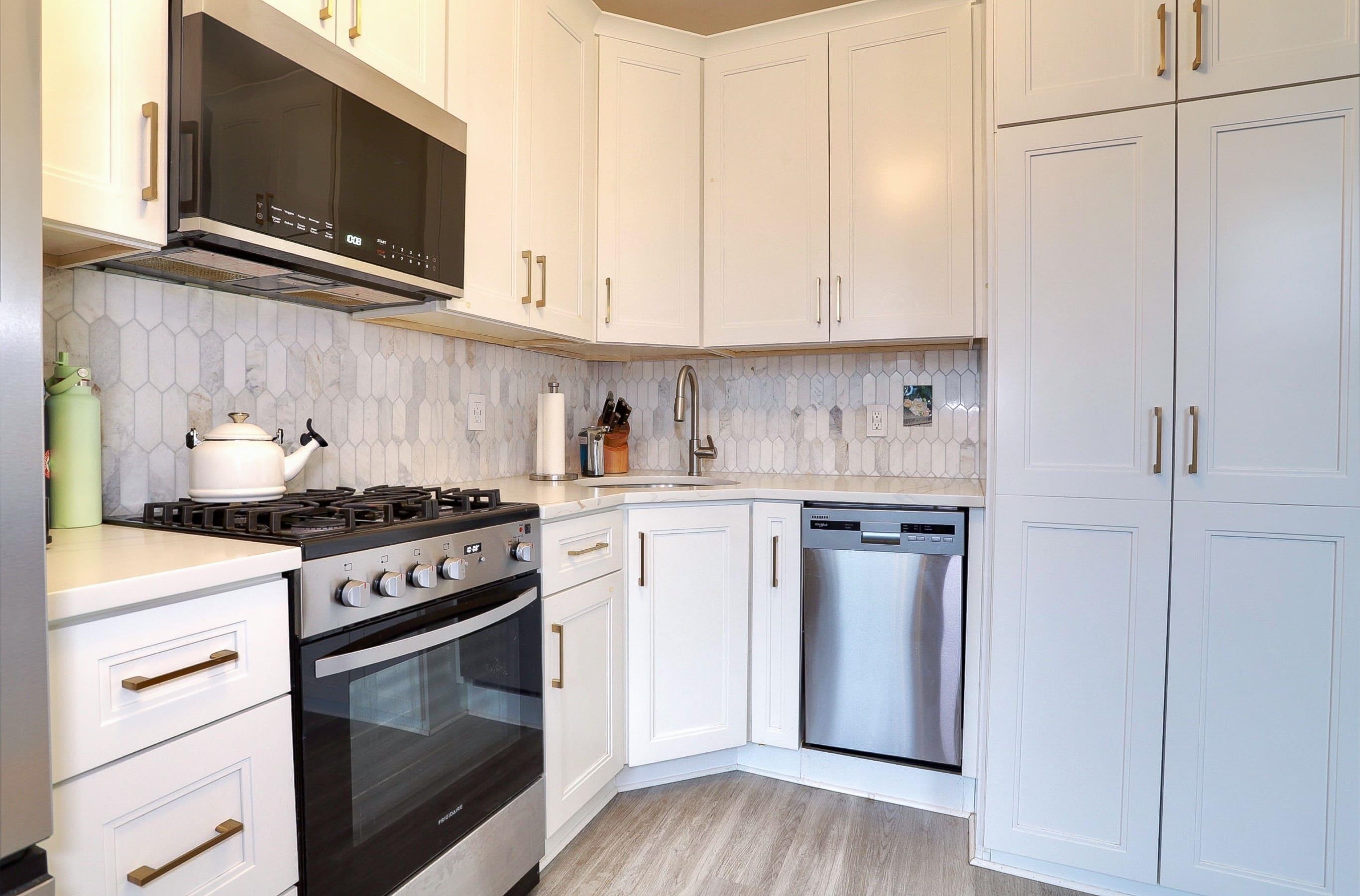 740 WASHINGTON ST Unit: 6