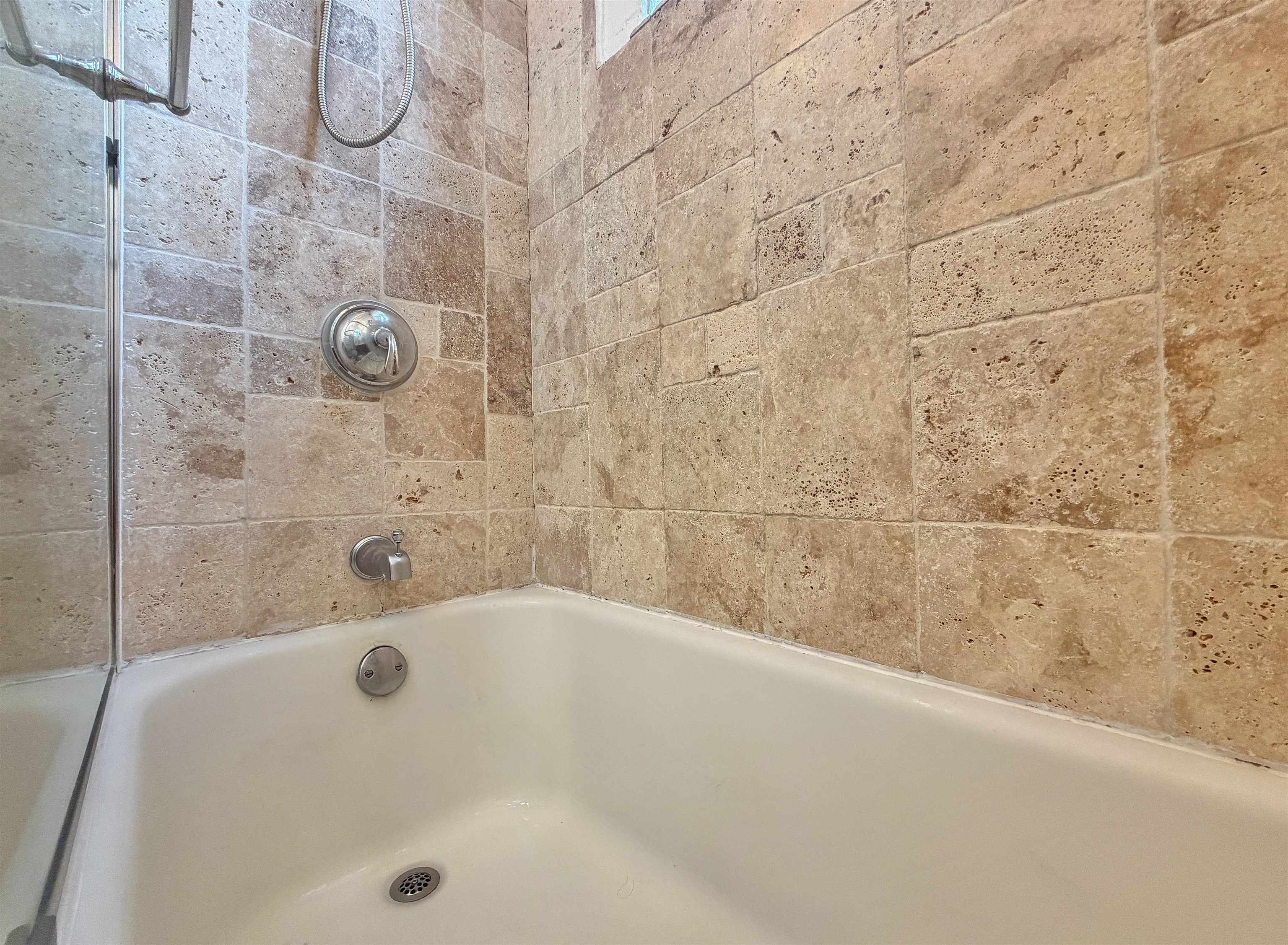 740 WASHINGTON ST Unit: 6