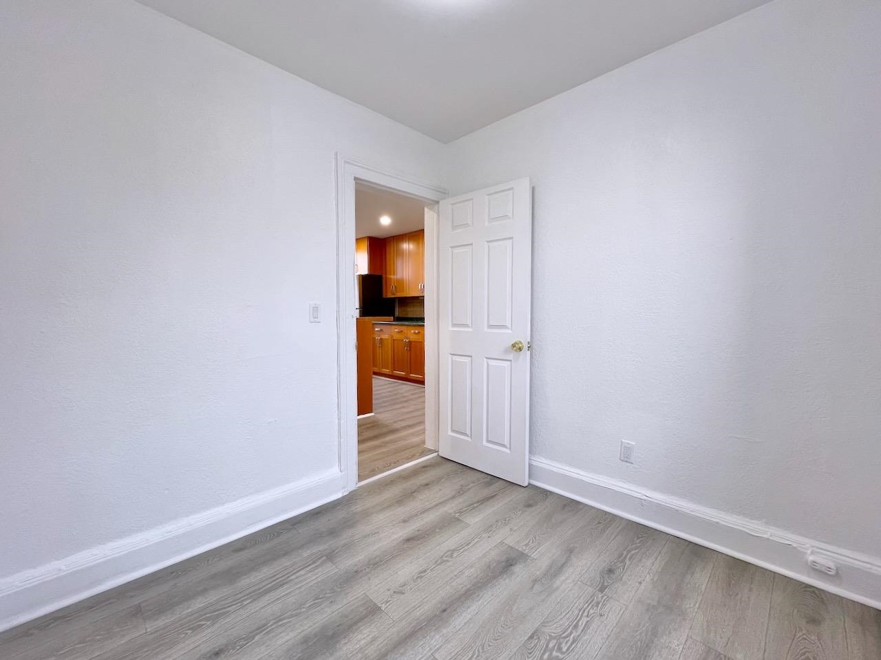 389 MONMOUTH ST Unit: 3