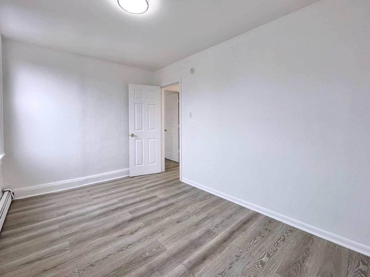 389 MONMOUTH ST Unit: 3
