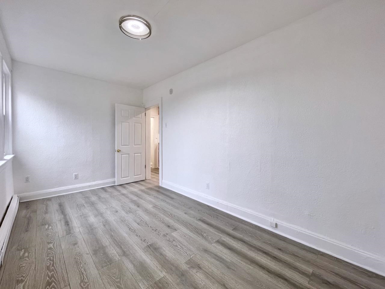 389 MONMOUTH ST Unit: 3